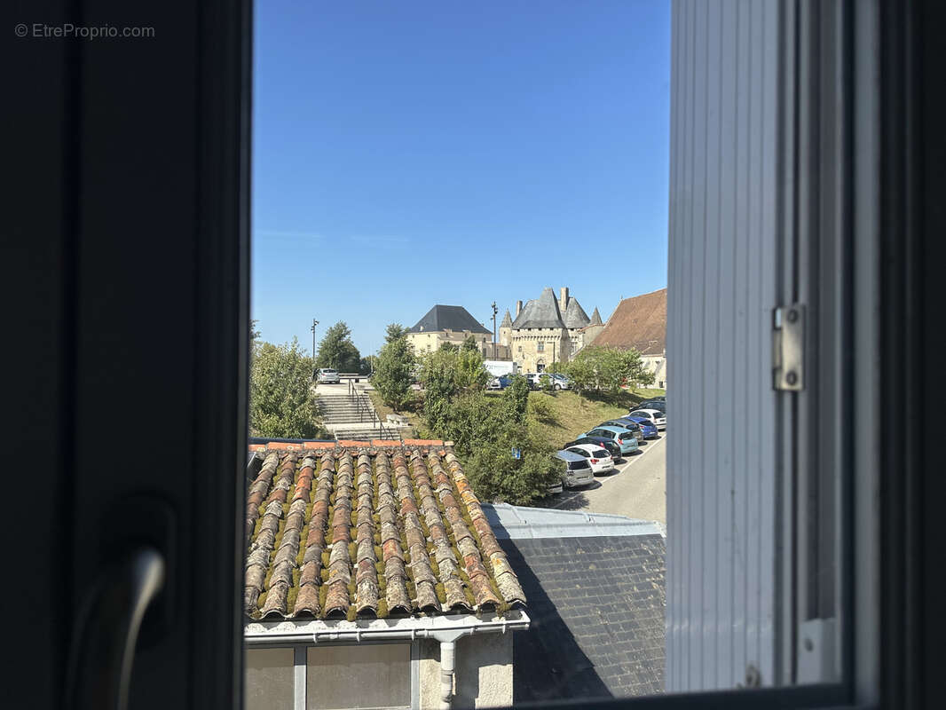 Appartement à BARBEZIEUX-SAINT-HILAIRE