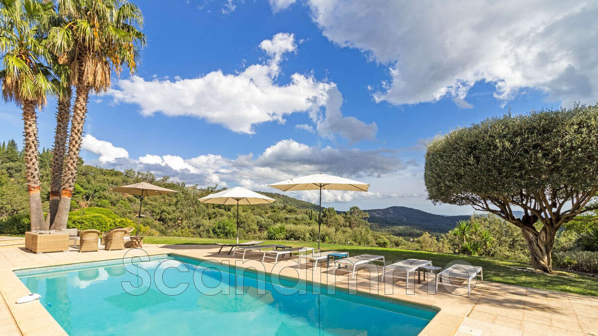 Maison à LA GARDE-FREINET