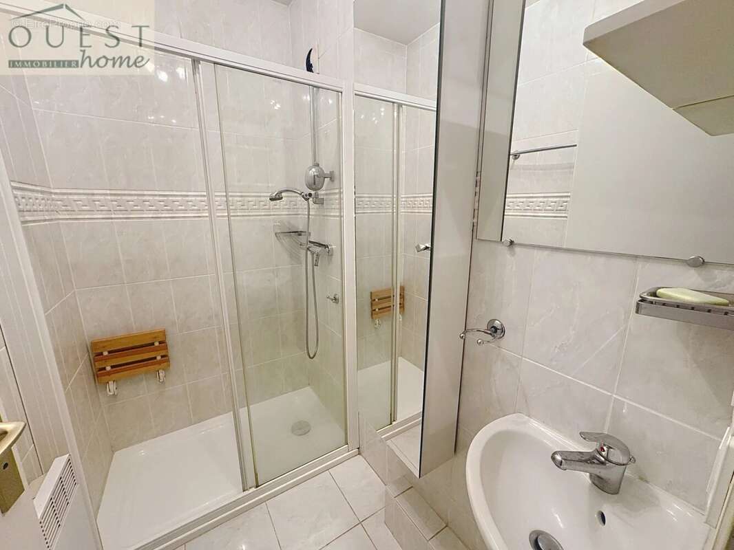 Appartement à CHARBONNIERES-LES-BAINS