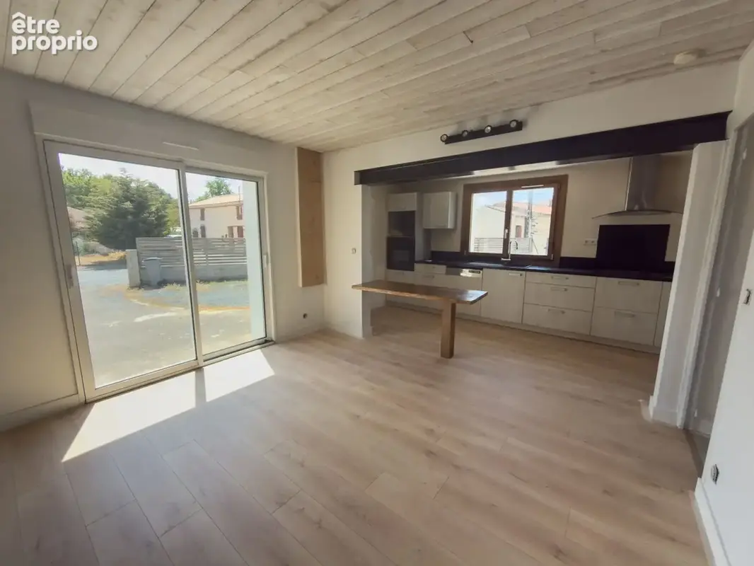 Salon2 - Maison à NESMY