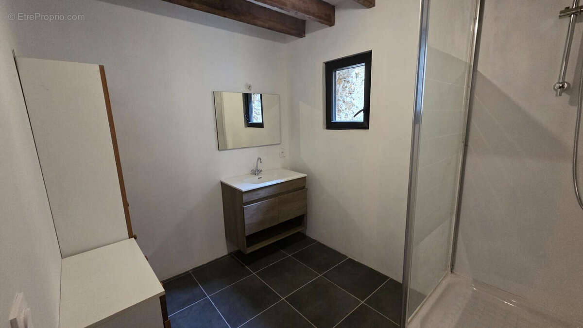 Maison à SAINT-CYR-SUR-MORIN