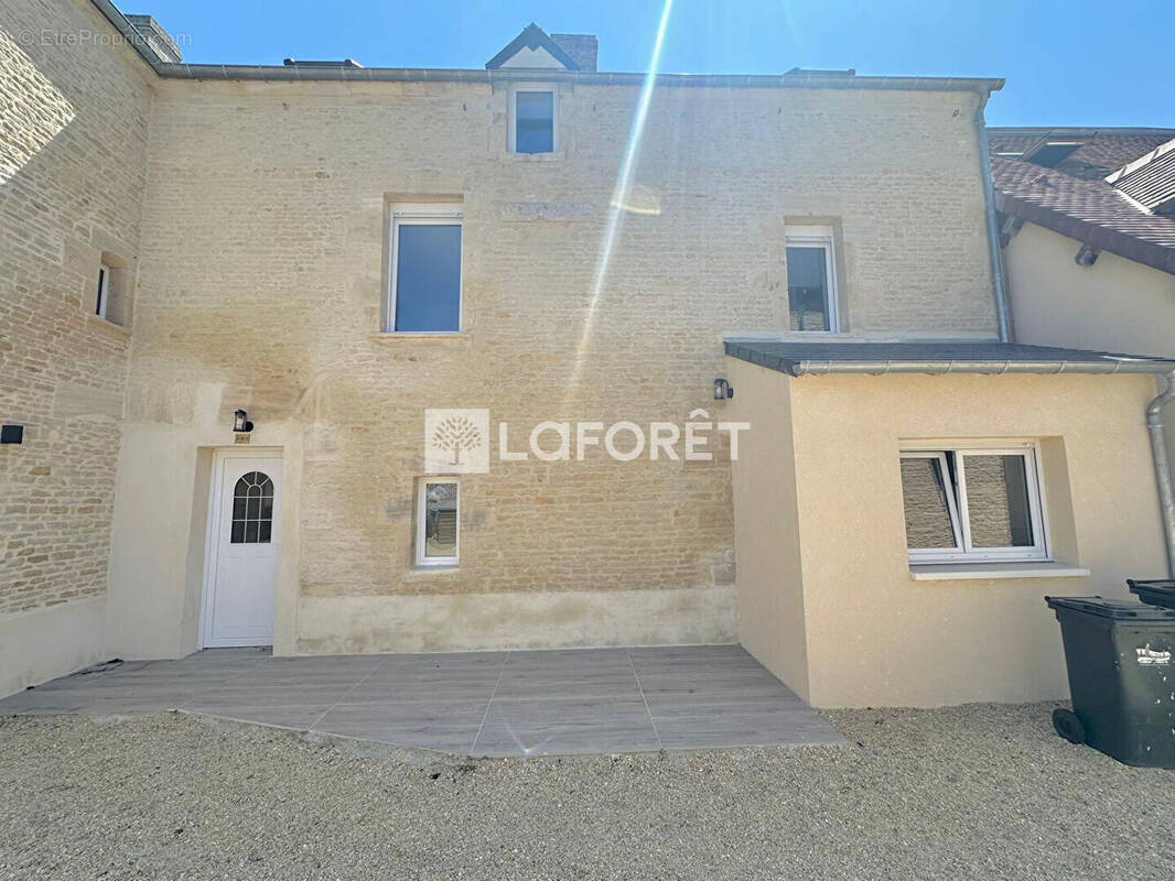 Maison de ville Courseulles Sur Mer 4 pièces 67.11 m2 Carrez - photo 1