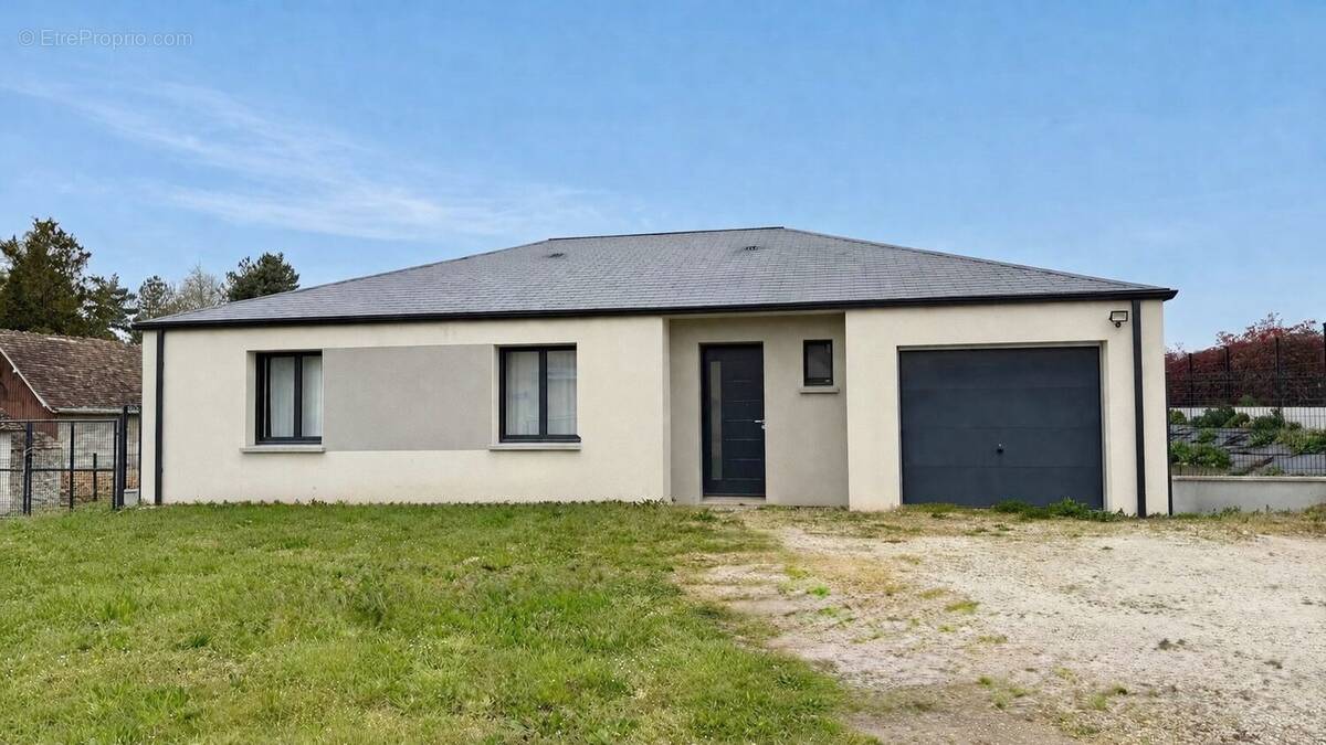 Maison à BRIOSNE-LES-SABLES