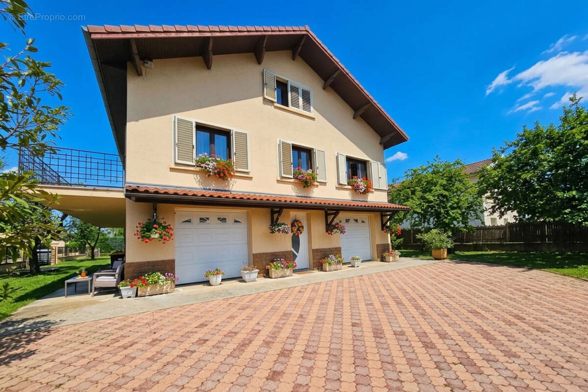Maison à MIONS