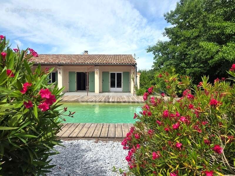 Maison à vendre de 200 m² avec piscine – Piégros-la-Clastre (26) - photo 3