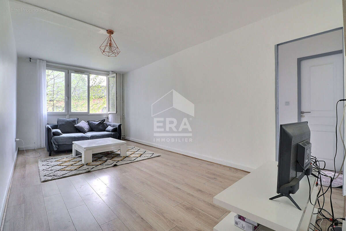 Appartement à AUBERVILLIERS