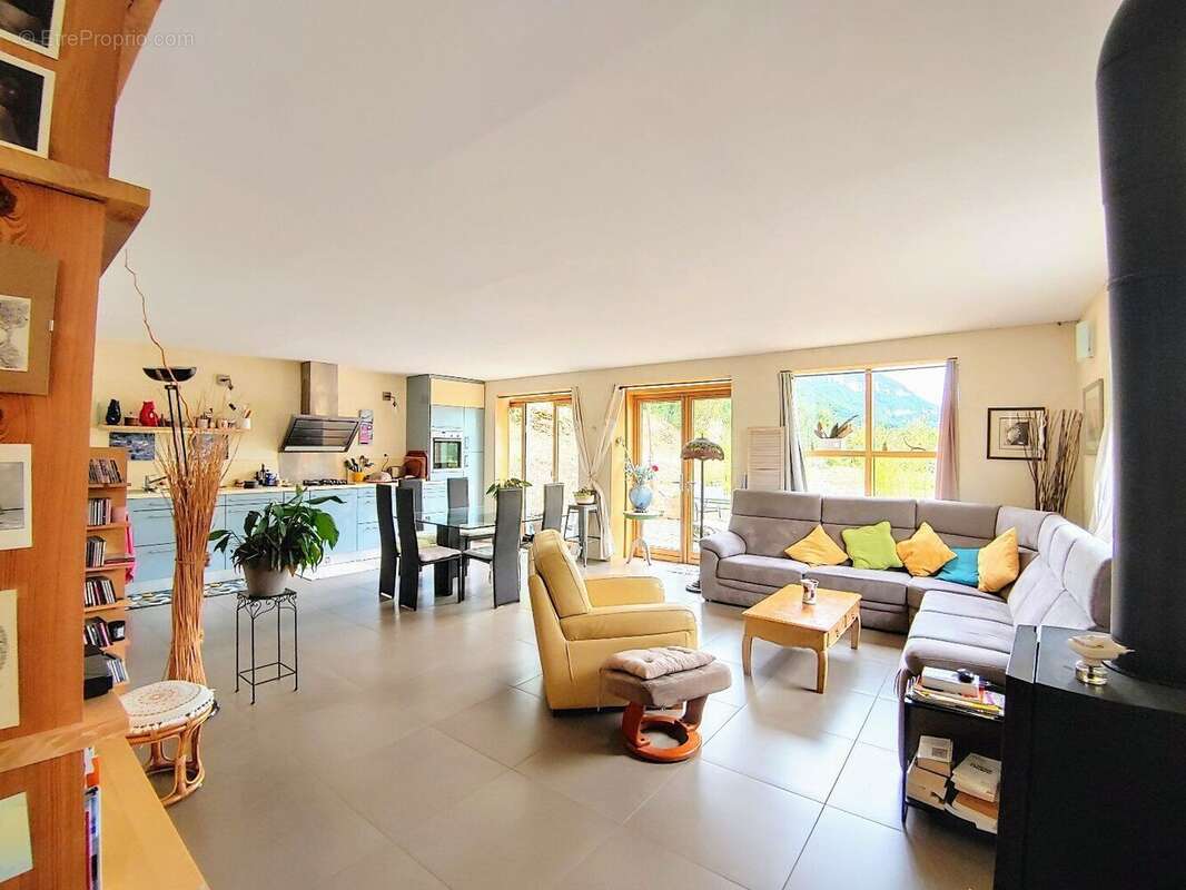 Maison à LA CRESSE