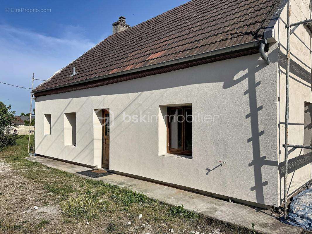 Maison à SAINT-USAGE