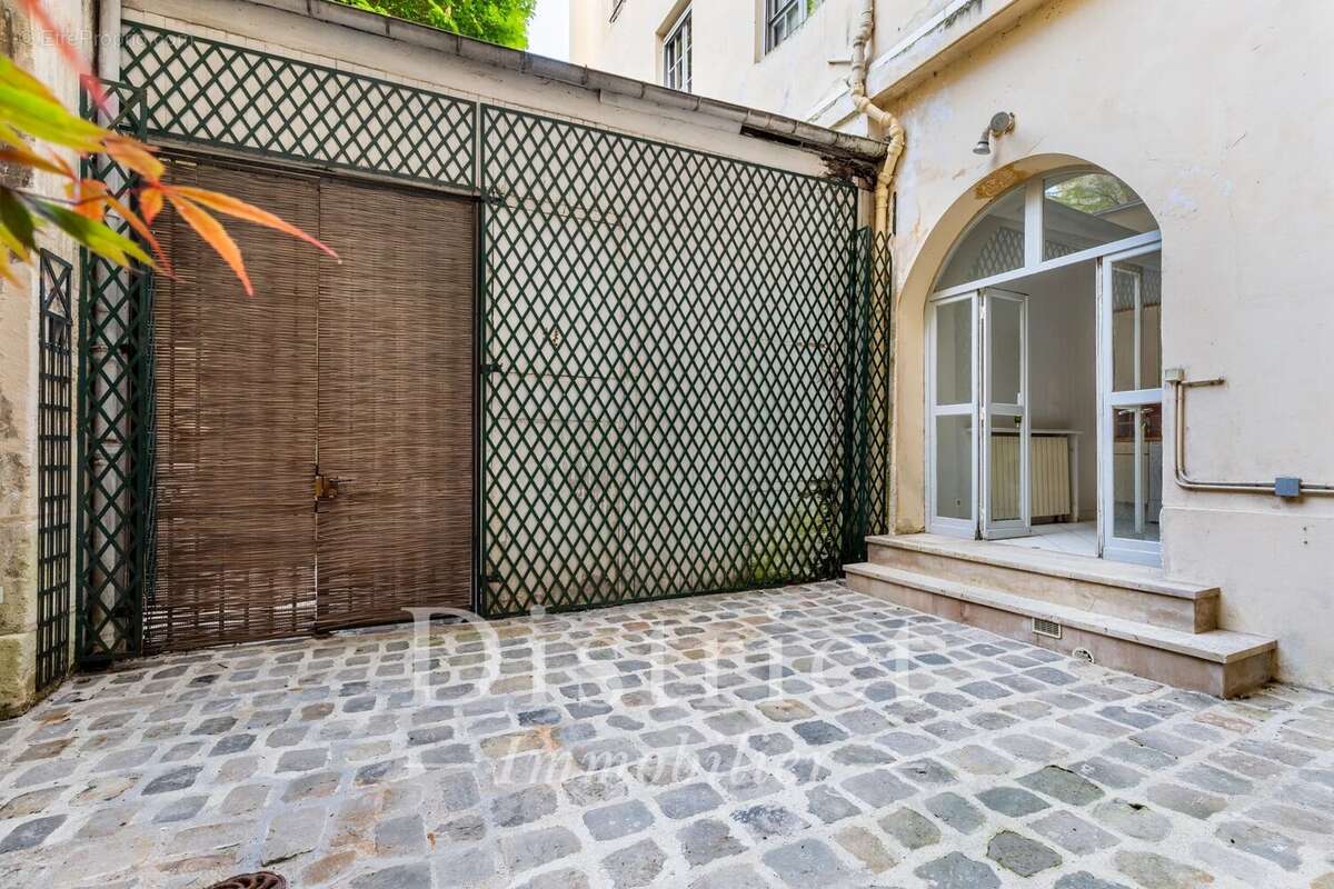 Appartement à PARIS-4E