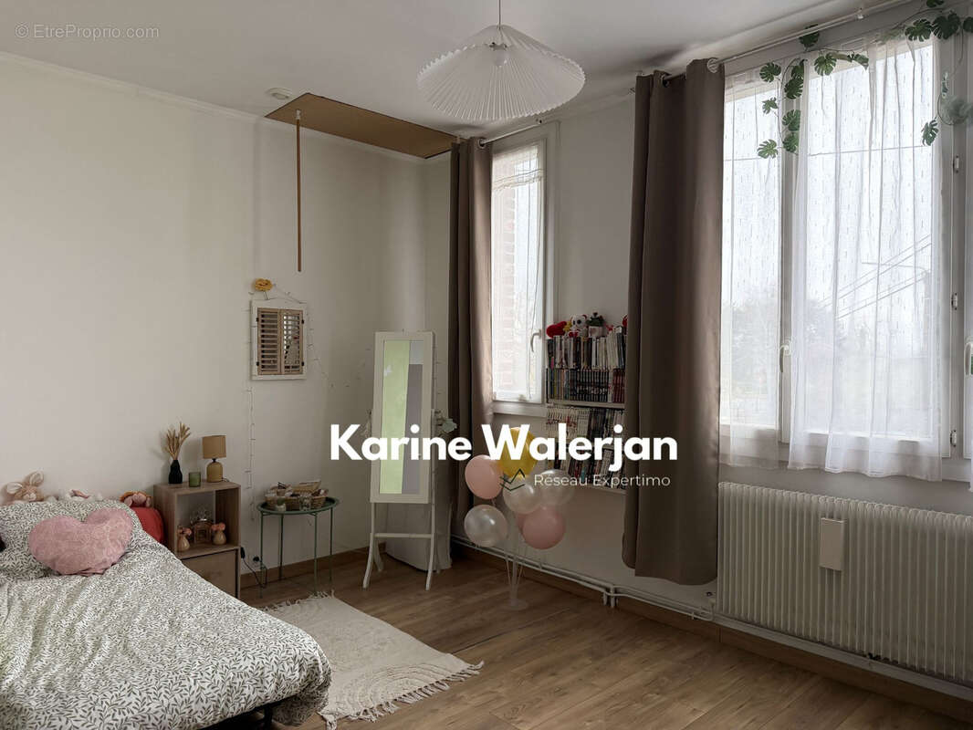 Maison à COURRIERES