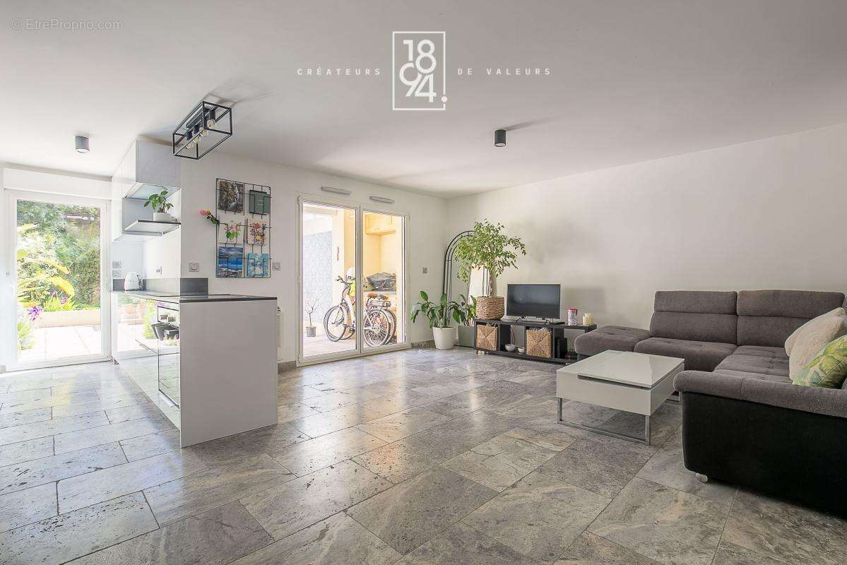 Appartement à MARSEILLE-8E