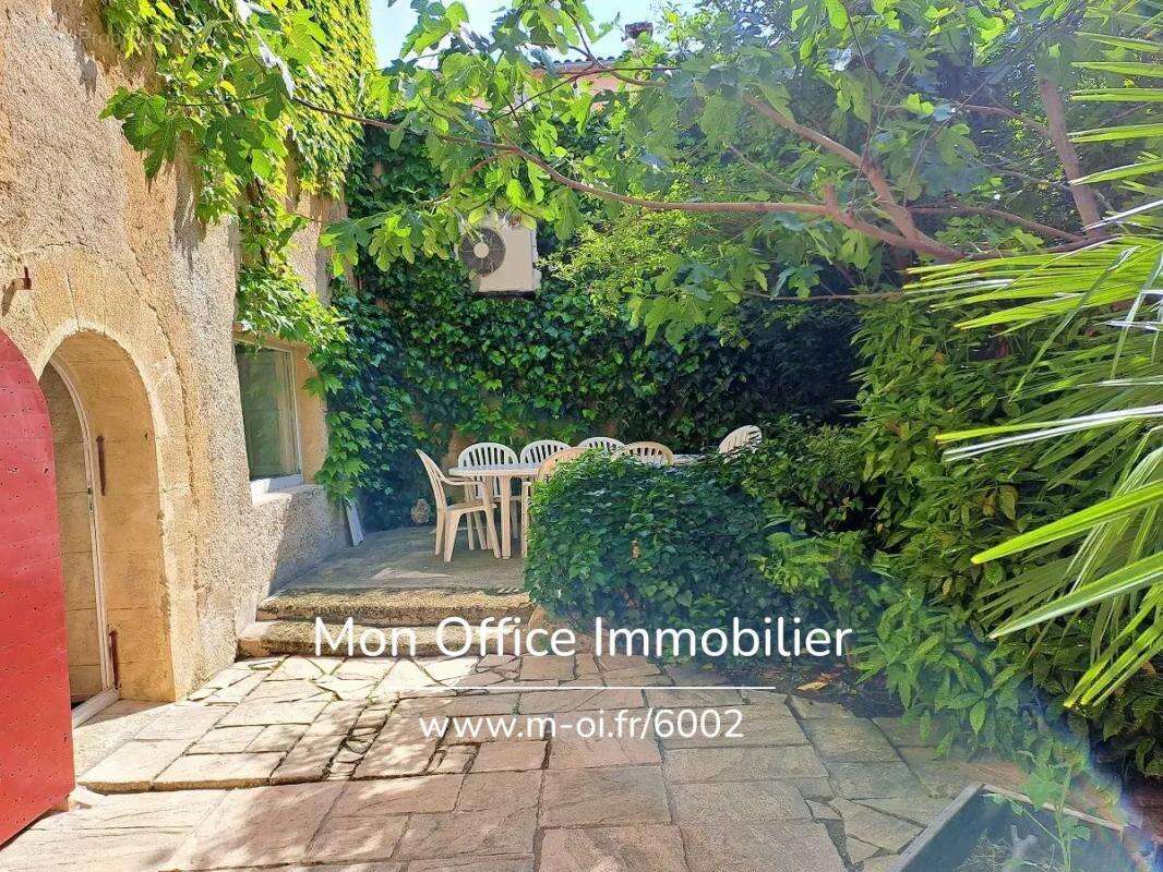 Référence : 6002-VCL. - Maison de Maître du XVII - Cours intérieure et piscine - 20 minutes d'Aix en Provence - photo 13