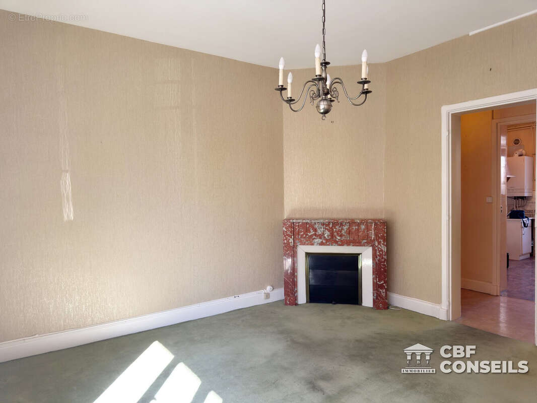 Salon - Appartement à CLERMONT-FERRAND