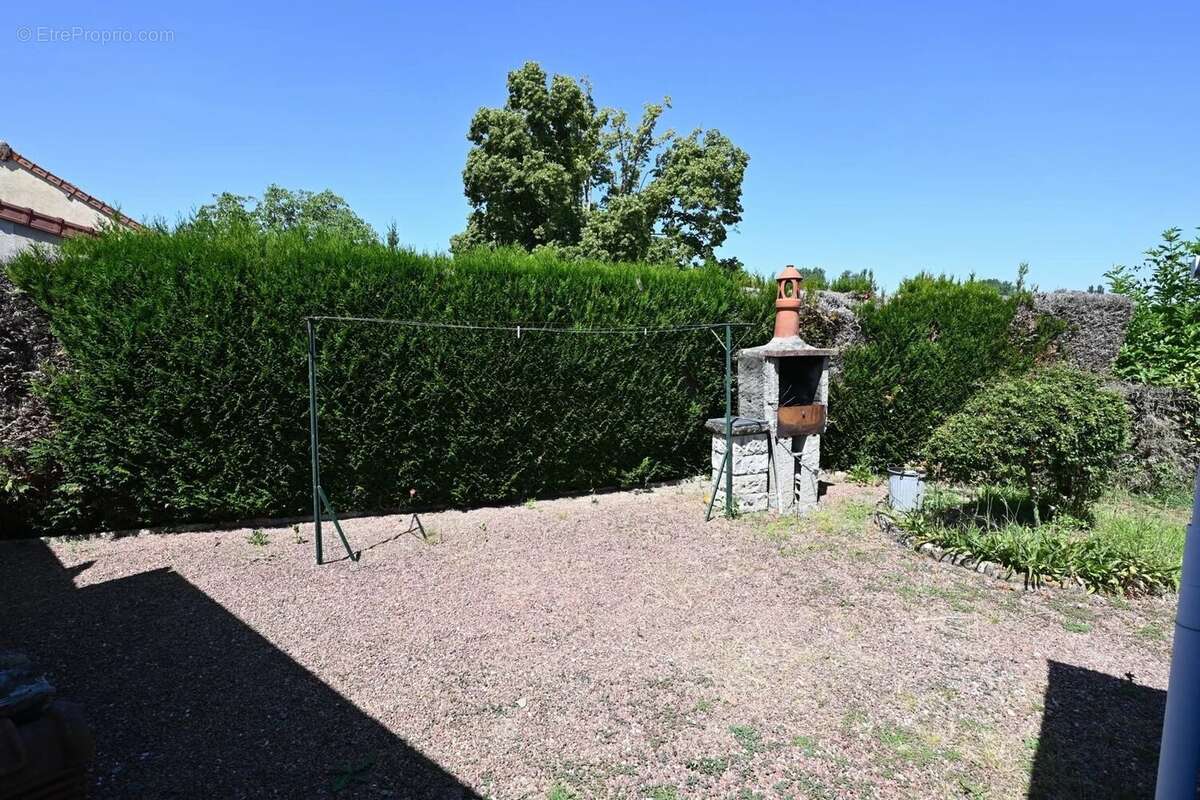 Maison à CERCY-LA-TOUR