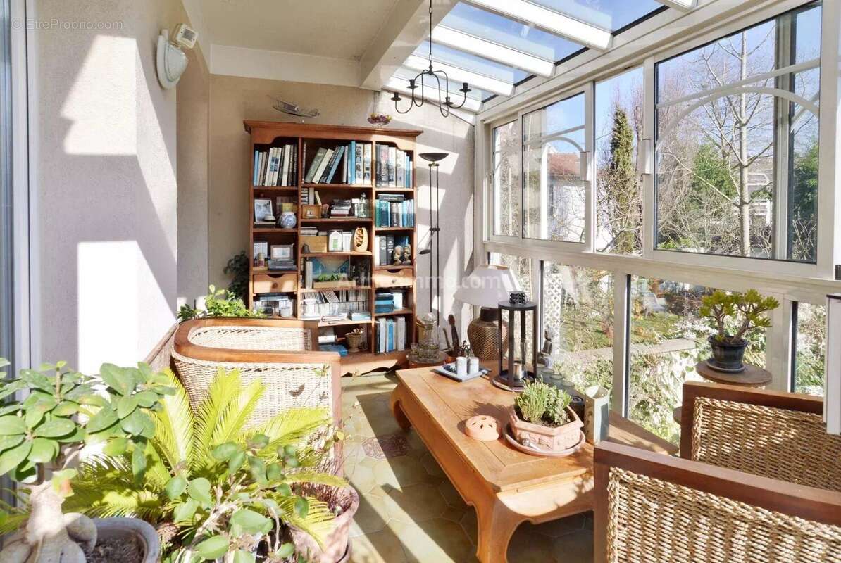 Maison à LE PERREUX-SUR-MARNE