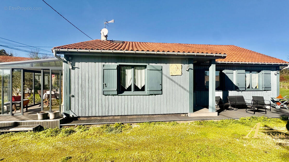 Maison à SAINT-ASTIER