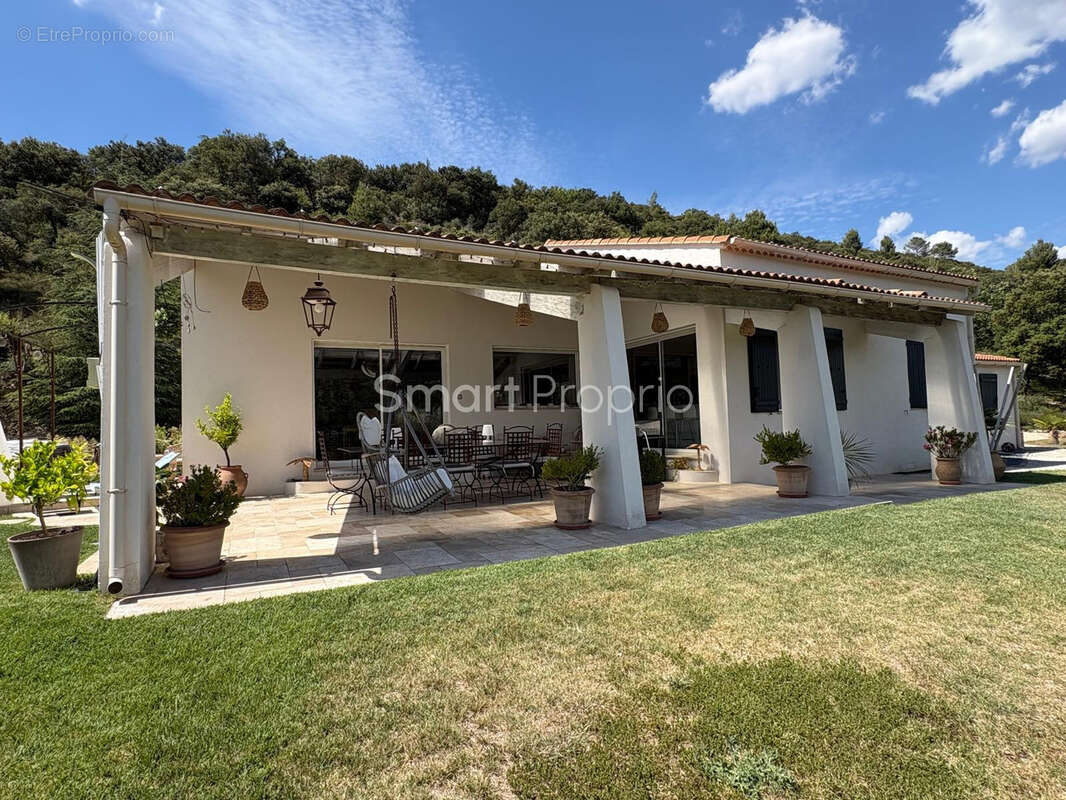 Maison à ALLEMAGNE-EN-PROVENCE