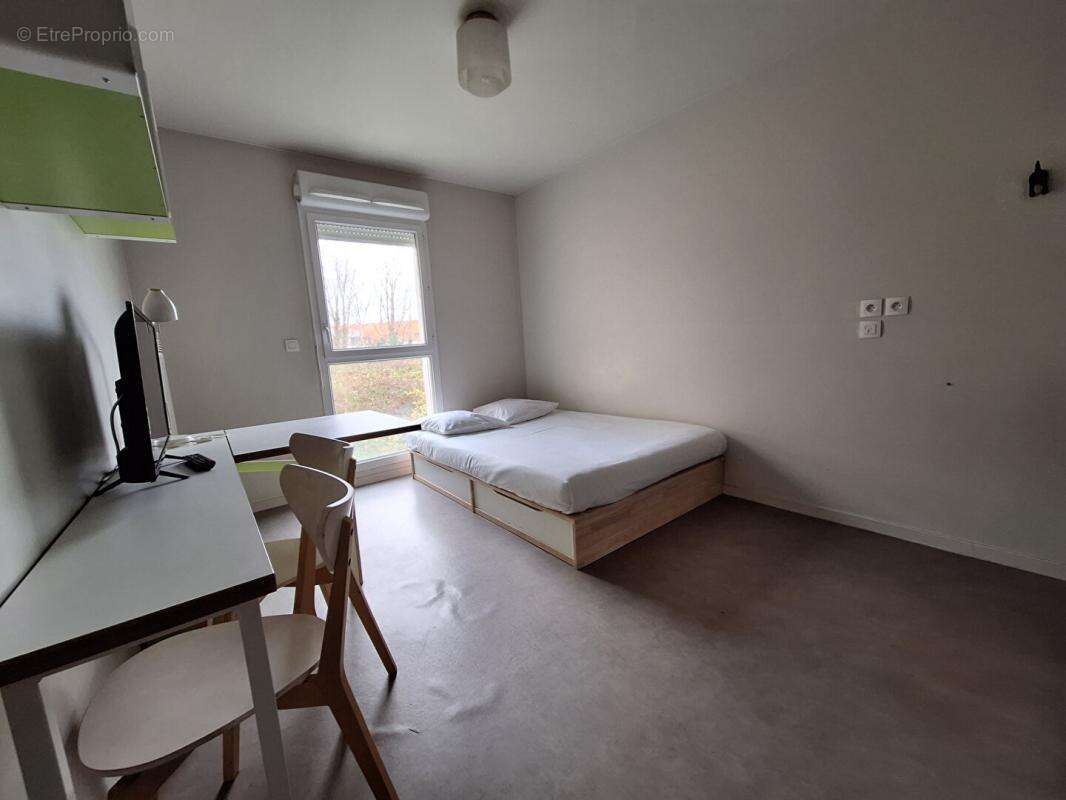 Appartement à SAINT-CYR-L'ECOLE