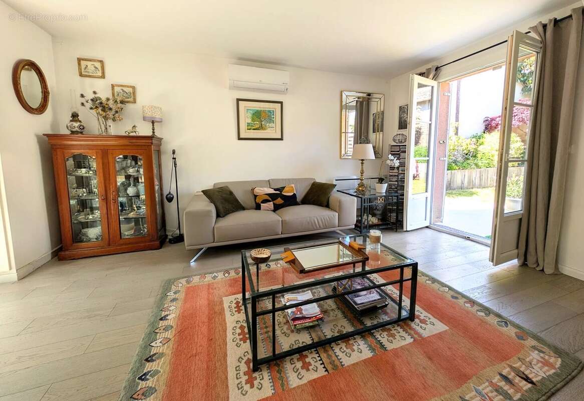 Maison à MONTFORT-L'AMAURY