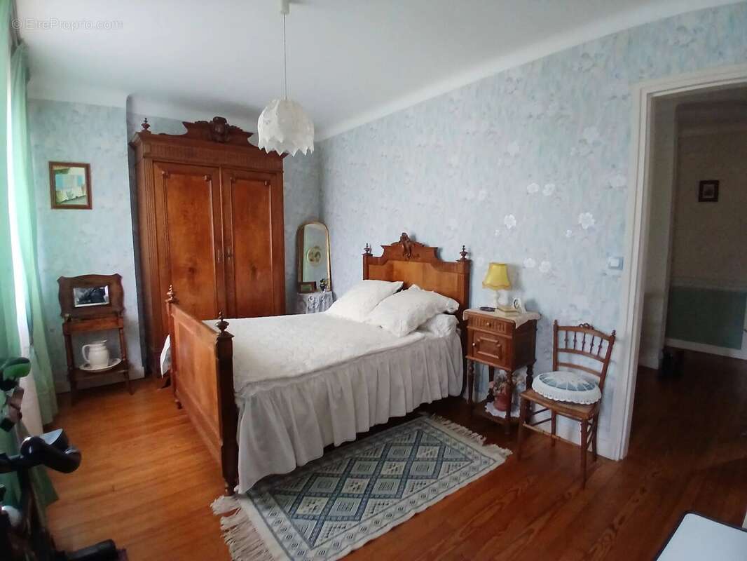 Maison à COGNAC