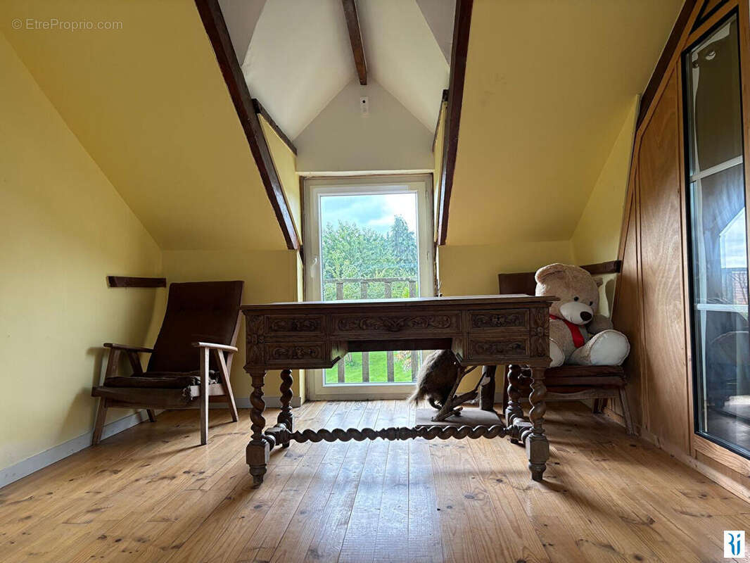 Ensemble immobilier de 2 maisons sur 4000 m² ! - photo 11