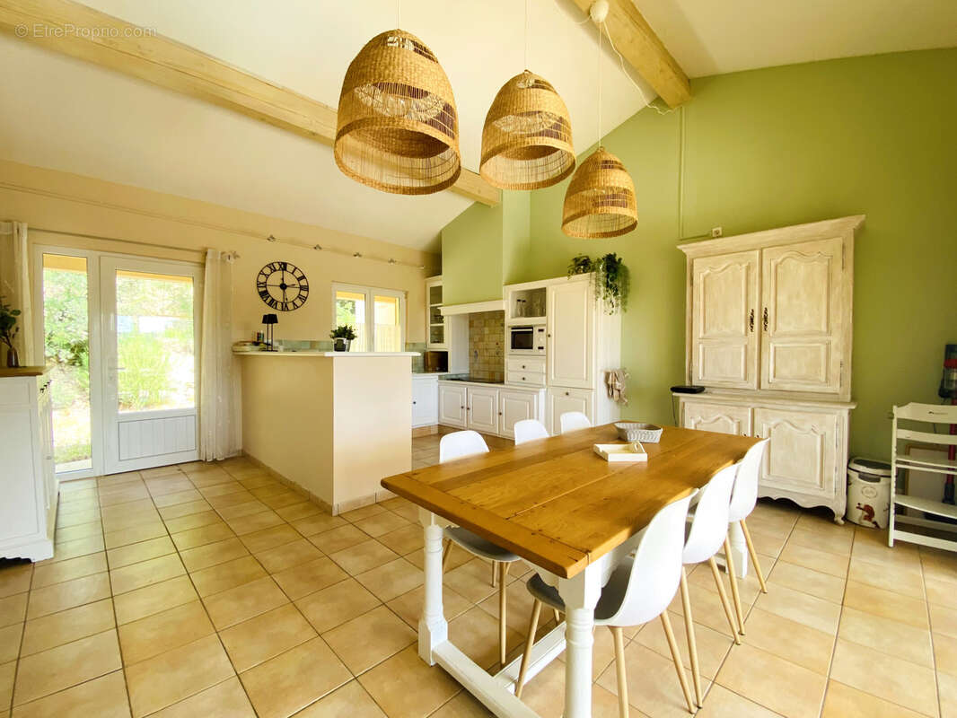 Maison à VAISON-LA-ROMAINE