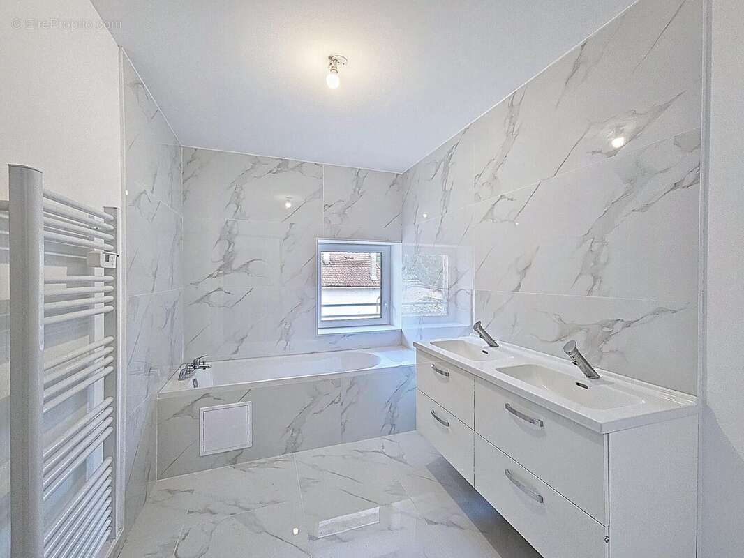 Photo 4 - Appartement à MONTMERLE-SUR-SAONE