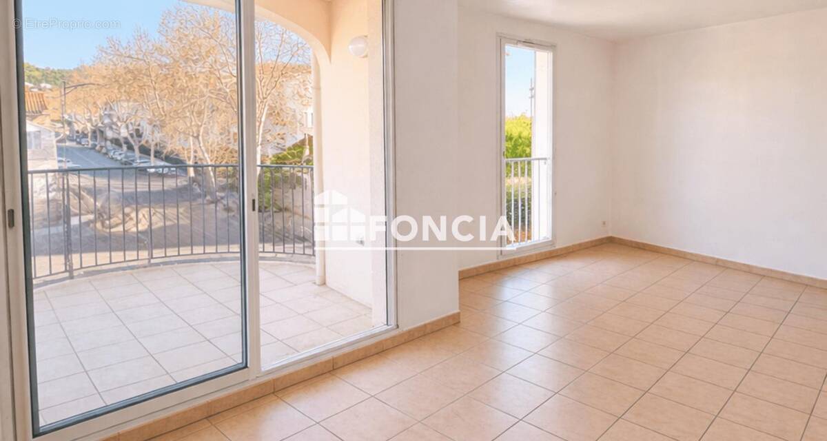 Appartement à HYERES