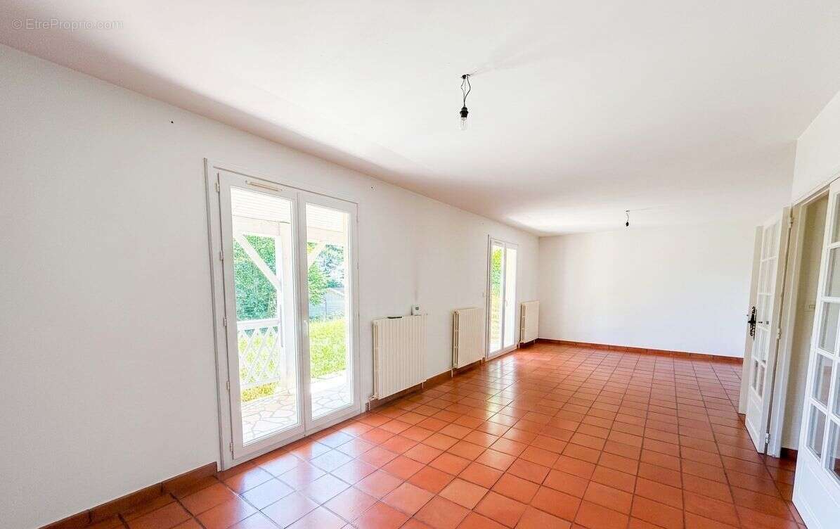Jolie maison dans un écrin de verdure - photo 5