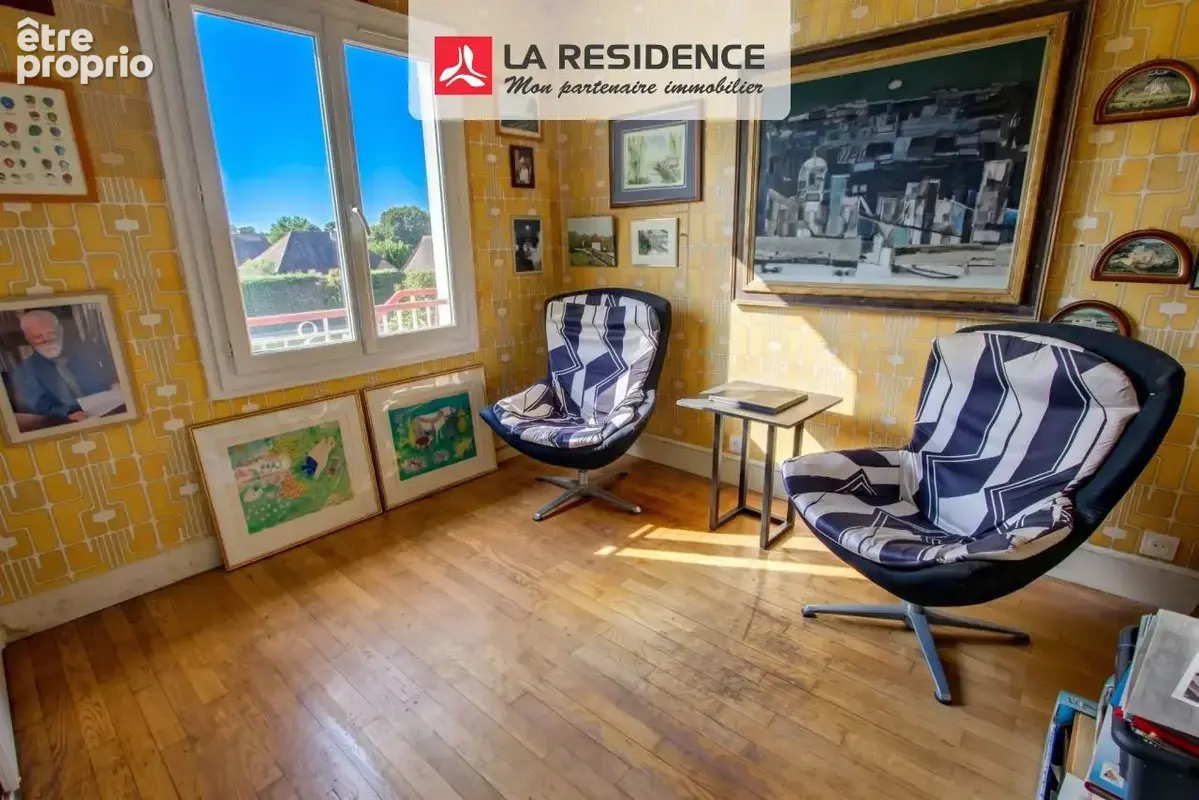 Maison 9 pièces 175 m² à vendre à Le Mesnil-Saint-Denis (78320) - photo 8