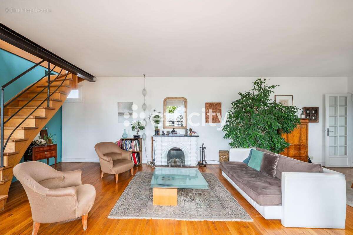 Appartement à PARIS-15E