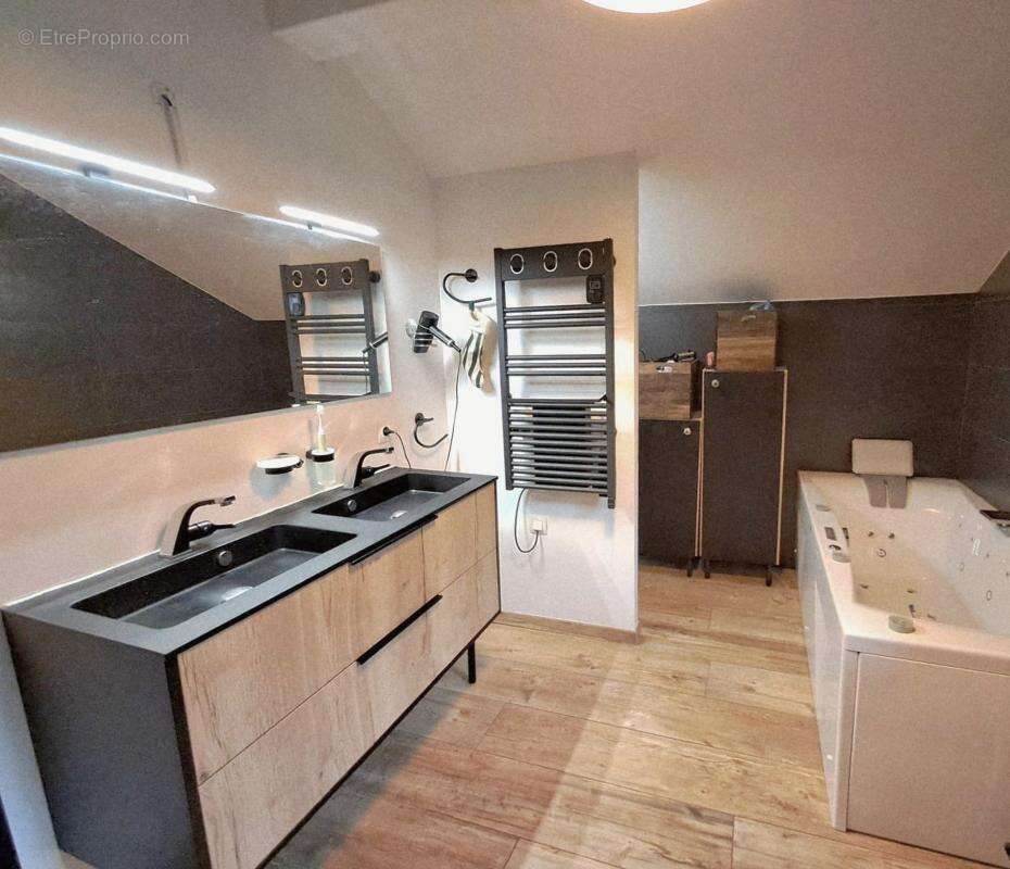 Maison à SALLANCHES