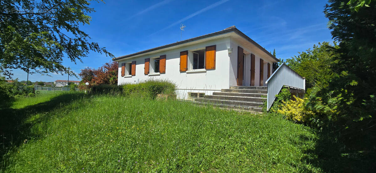 Maison à SAINT-ANDRE-LES-VERGERS