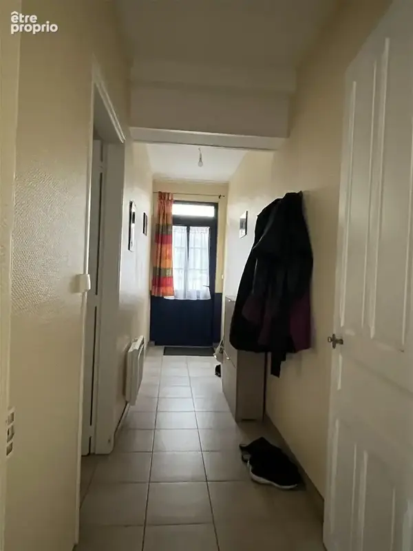 Située au coeur d'un petit village avec commodités et école. Cette maison totalement rénovée vous offre une en - photo 7