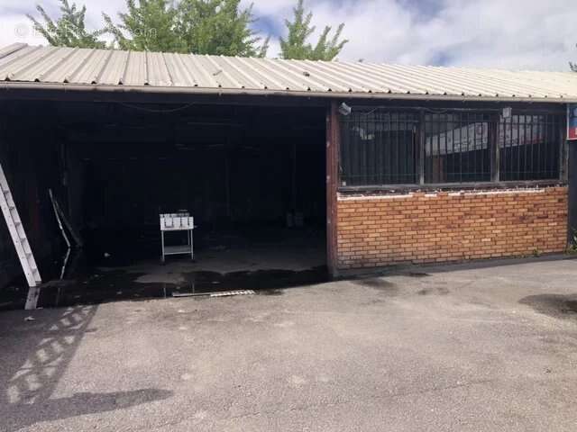 Commerce à HOUILLES