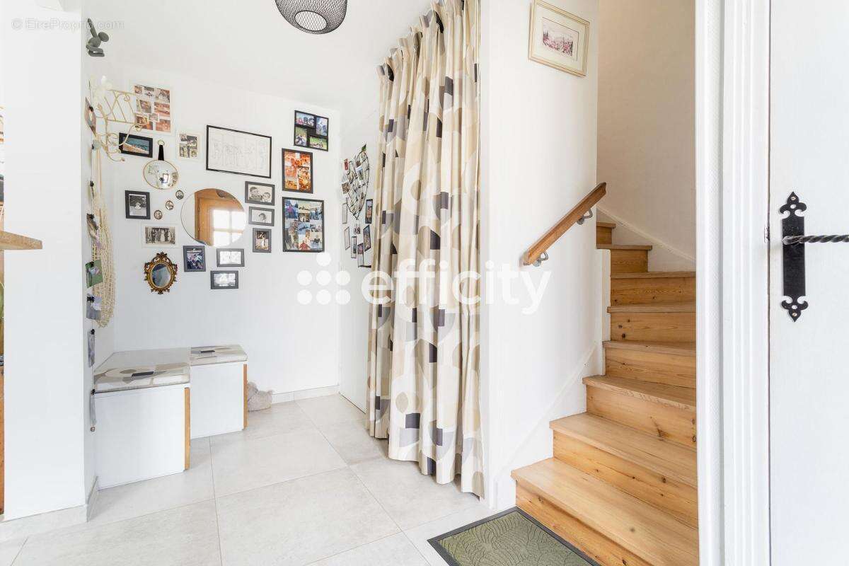 Maison 88 m² à Cuincy  - photo 8