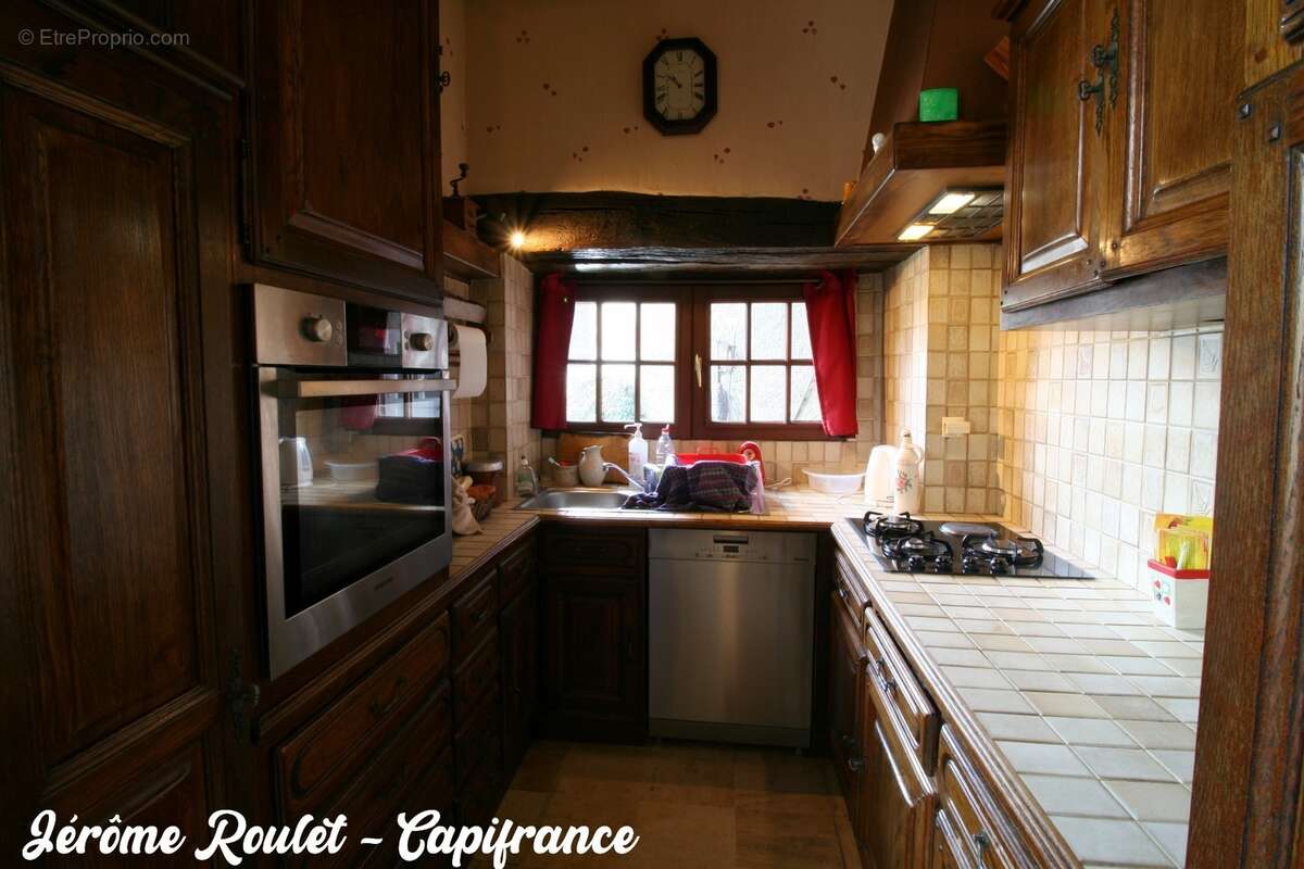 Dpt Vienne (86), à vendre Champigny-En-Rochereau maison P8 de 220 m² - Terrain de 1 017,00 m² - photo 14