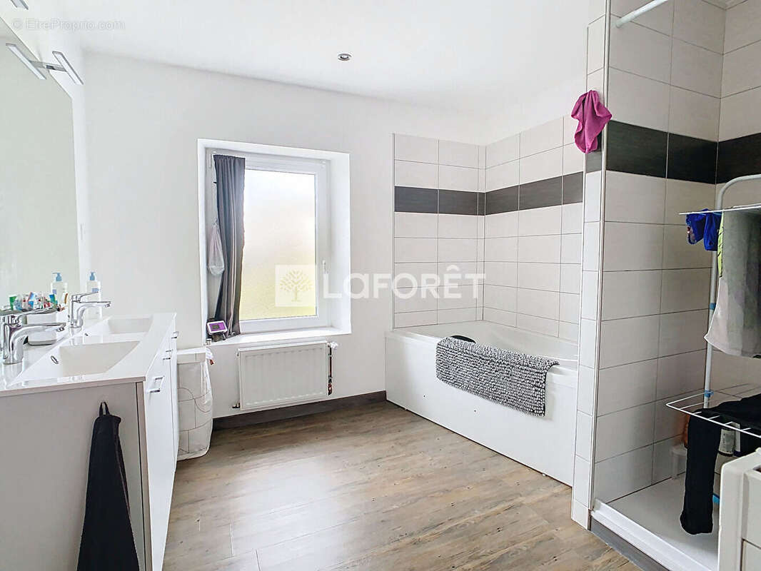 Appartement à NEUFCHATEAU