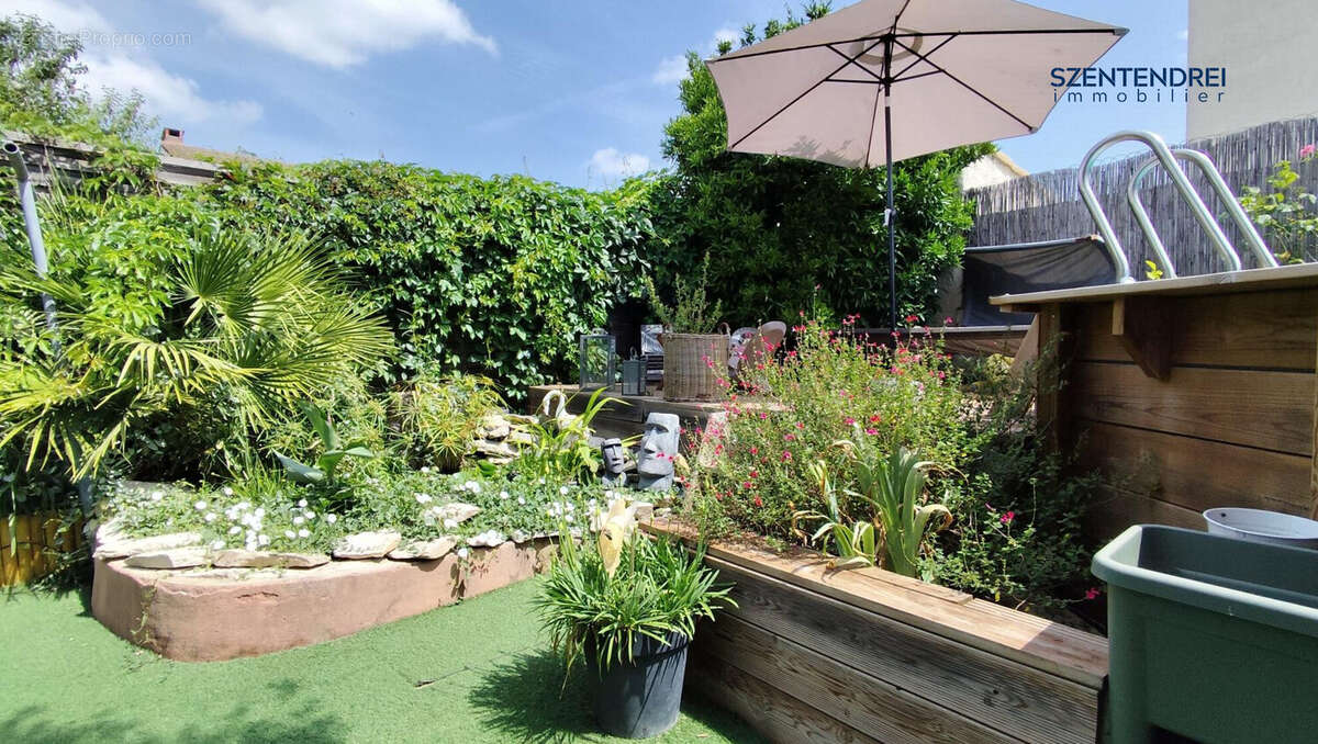 Maison Lunel Jardin T5 SZENTENDREI Immobilier - Maison à LUNEL