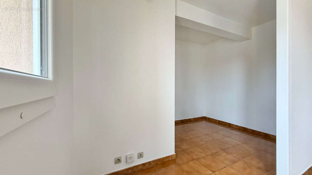 Appartement à CORBEIL-ESSONNES