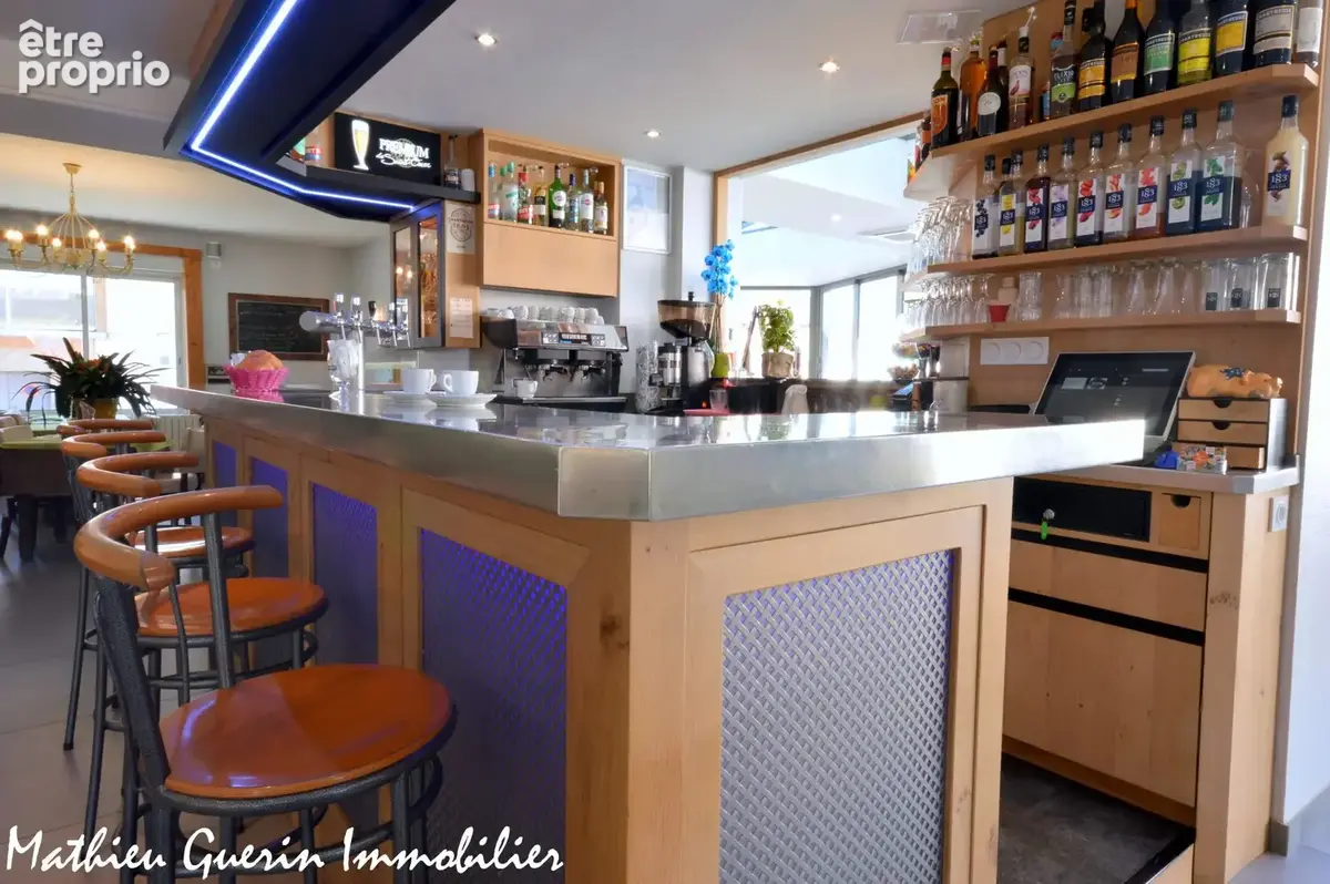 bar