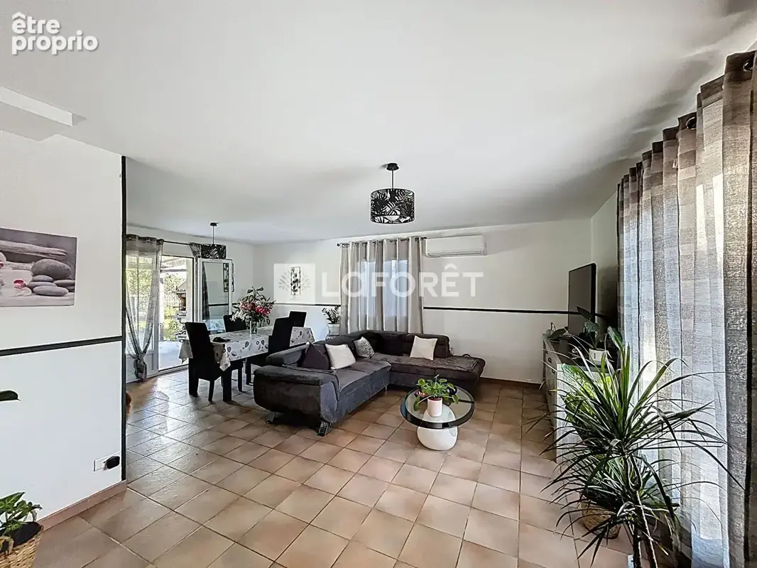Maison à vendre à Moissac - 5 chambres avec piscine et garage - photo 6