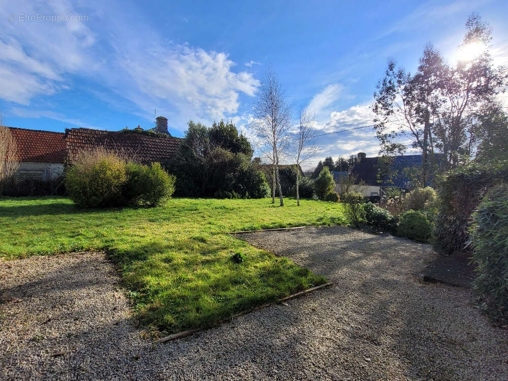 Maison à AUMEVILLE-LESTRE