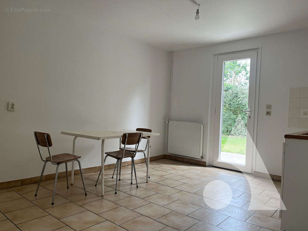 Maison à ESTREES-SAINT-DENIS