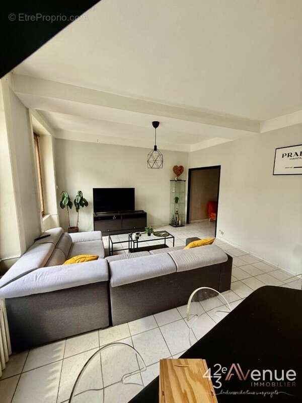 Appartement à SAINT-ETIENNE
