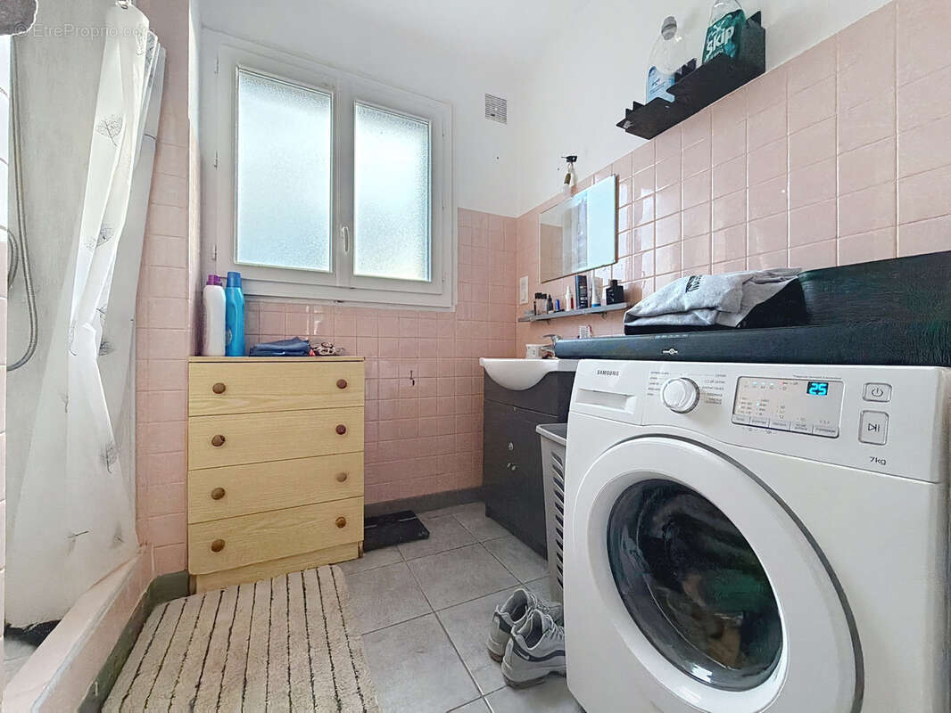 Appartement à OBJAT