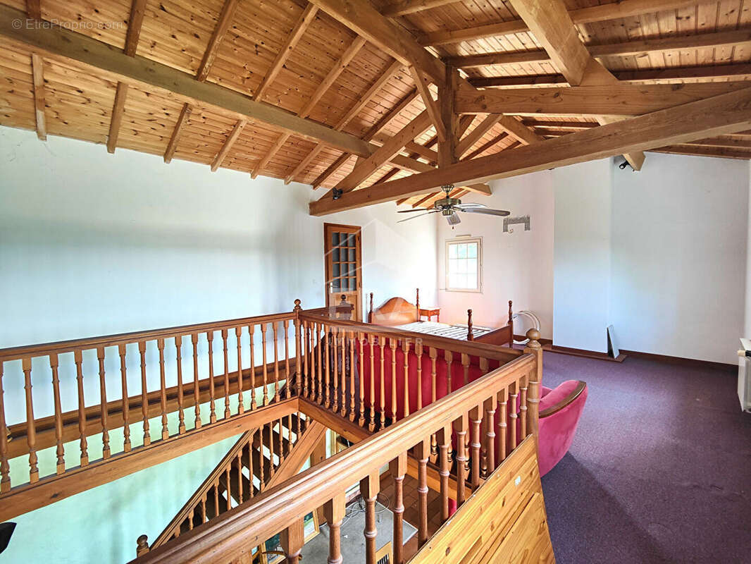 Maison à GENSAC-LA-PALLUE