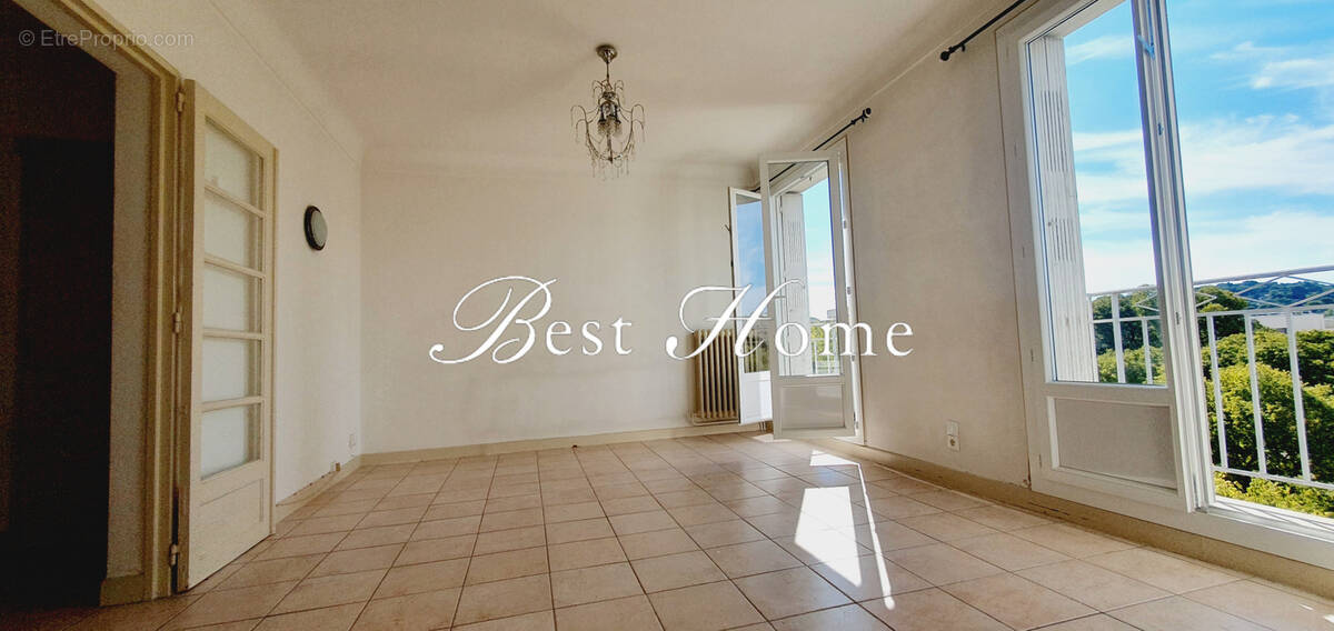 Appartement à NIMES