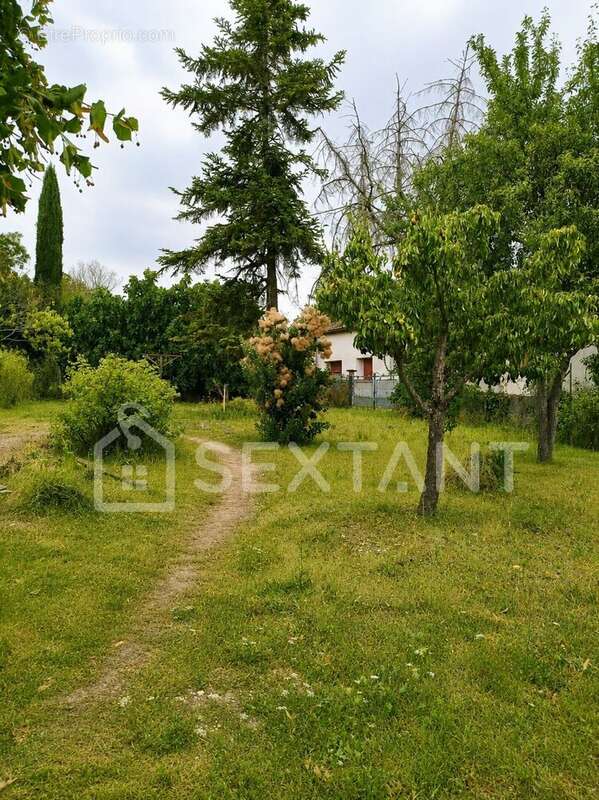 Maison de 120 m²  à rénover  4 chambres  grandes dépendances - photo 19