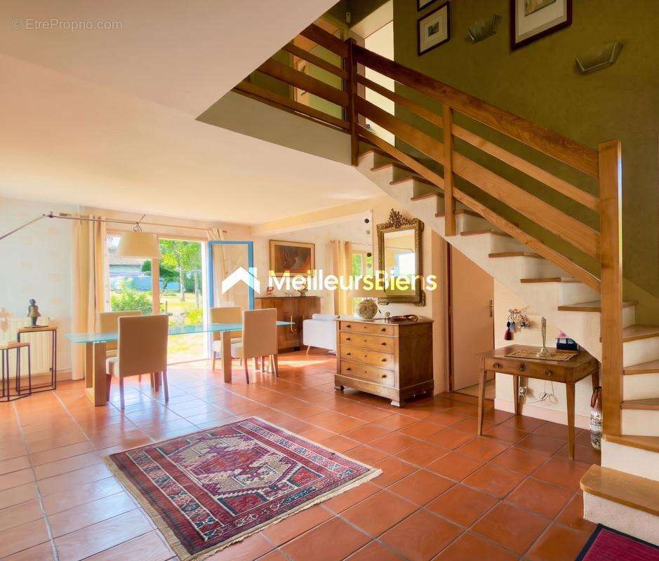 Maison d’architecte familiale – 7 pièces, 5 chambres – Terrain de 1 500 m² – Auffargis - photo 4